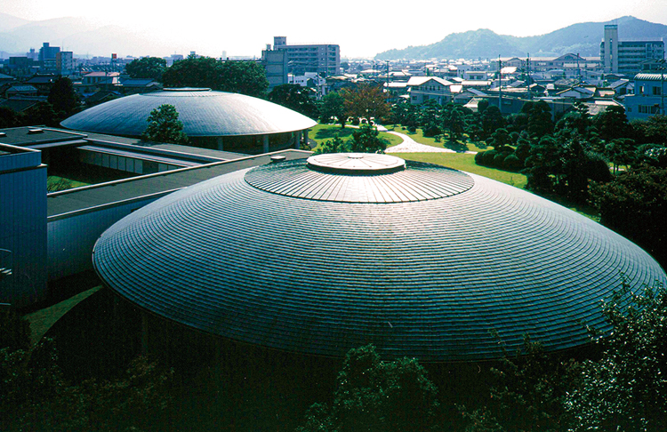 新居浜市立別子銅山記念図書館 / photo: © Osamu Murai